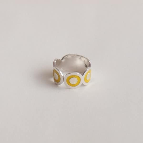 Center Set Colour Ring
